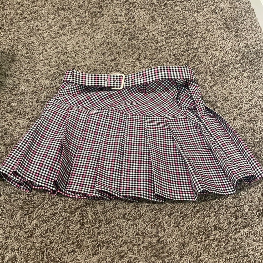 Forever 21 pink, black and white skirt